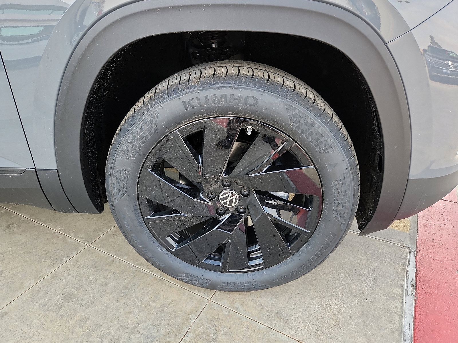 New 2026 Volkswagen Atlas SE image 9