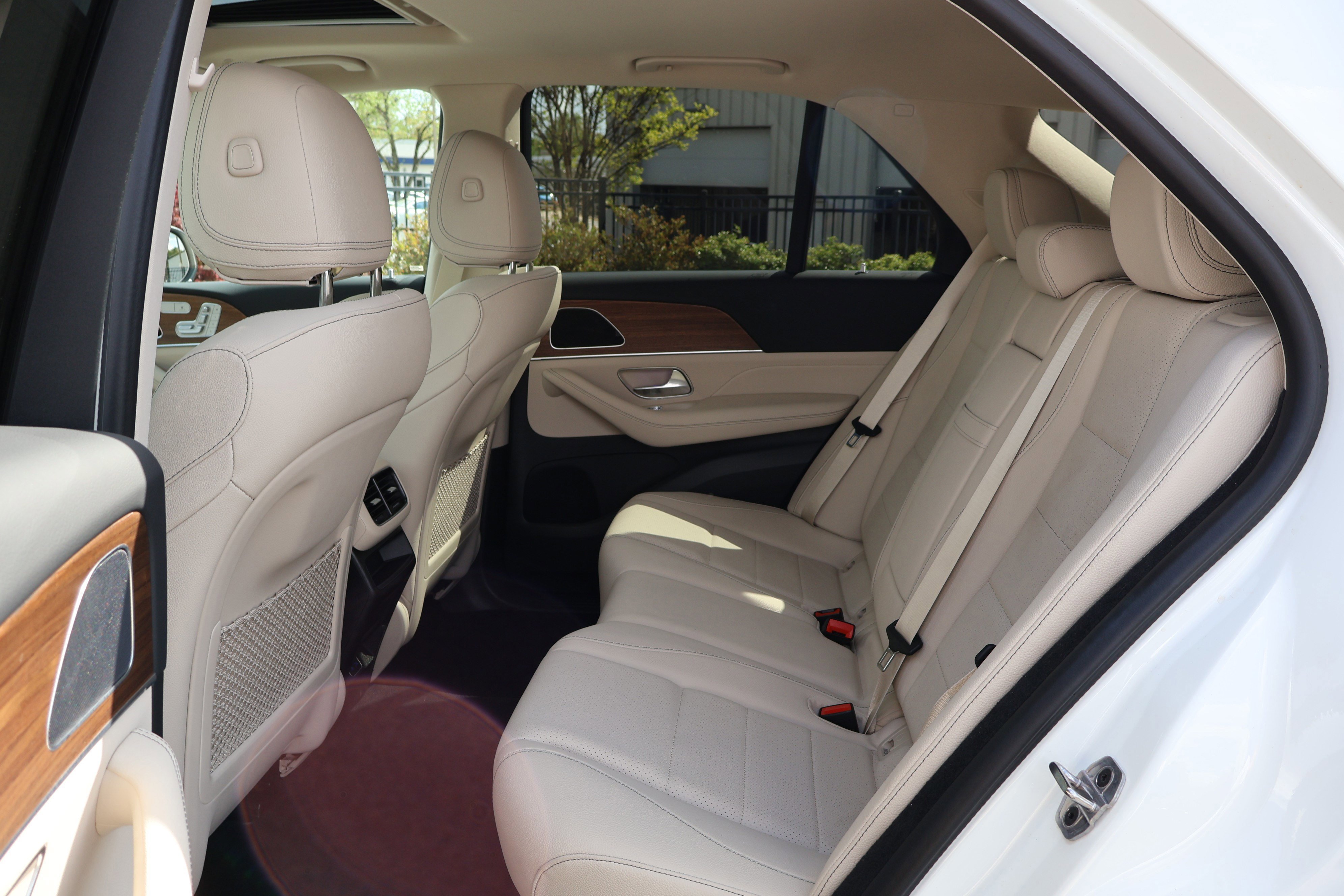 Certified 2025 Mercedes-Benz GLE 450e 4MATIC image 16