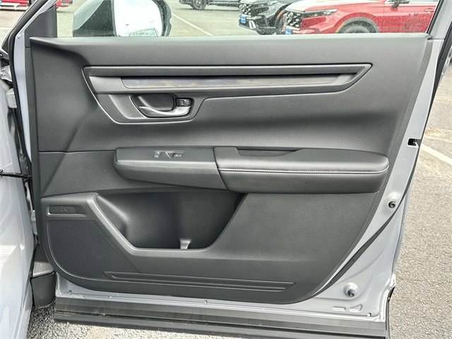 Used 2025 Honda CR-V LX image 6