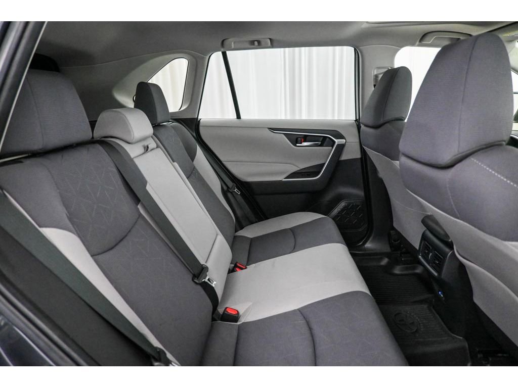 Used 2022 Toyota RAV4 XLE w/ Convenience Package image 18