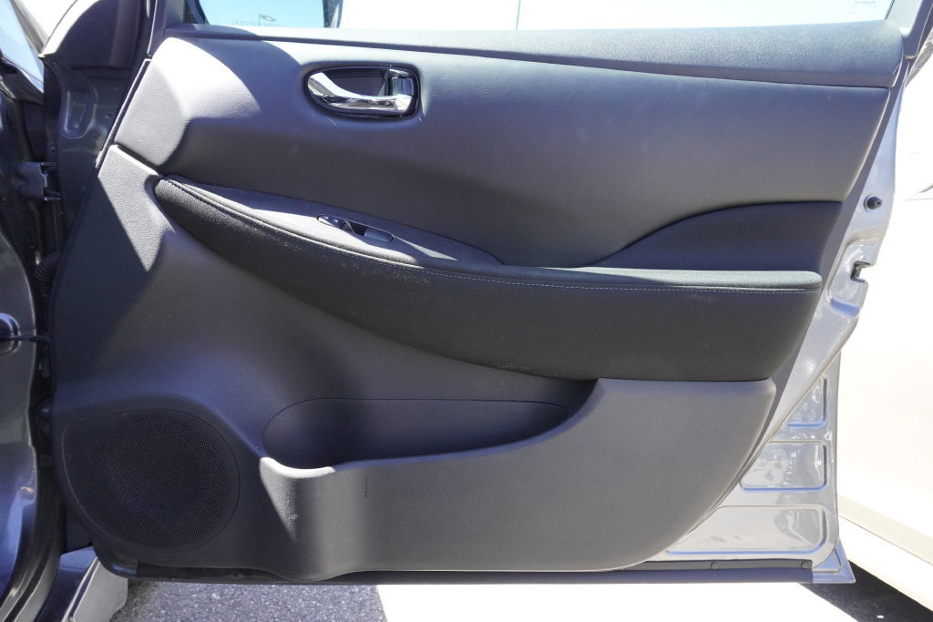 Used 2025 Nissan Leaf S FWD image 21