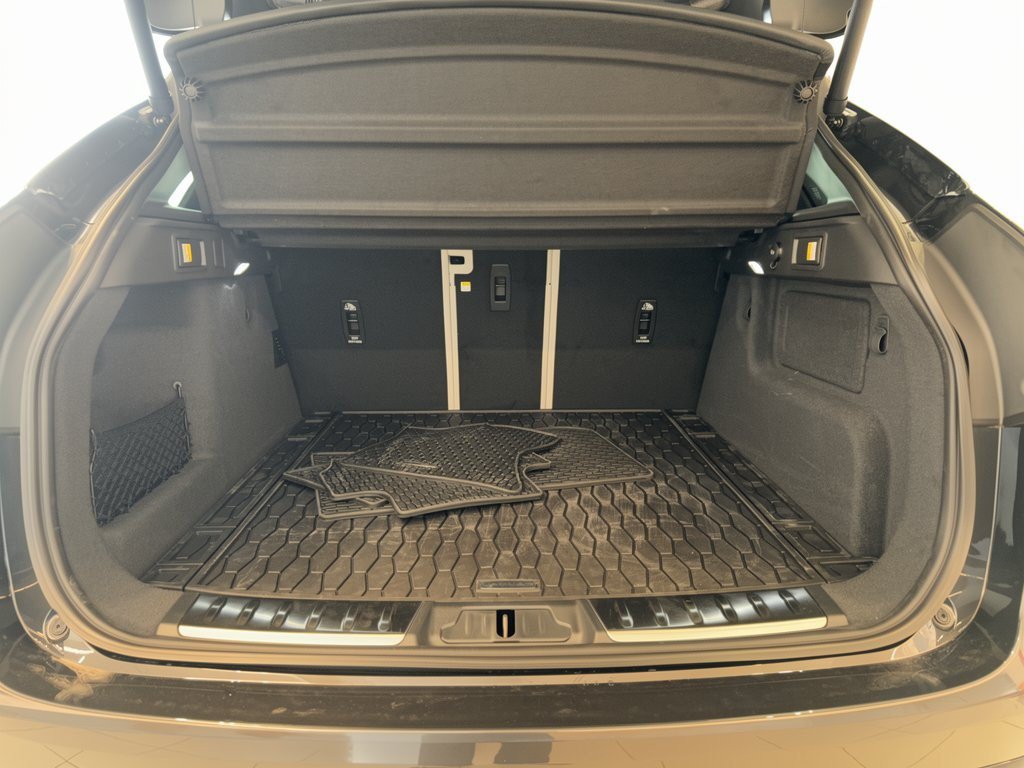 New 2026 Jaguar F-PACE R-Dynamic S AWD/4WD image 28