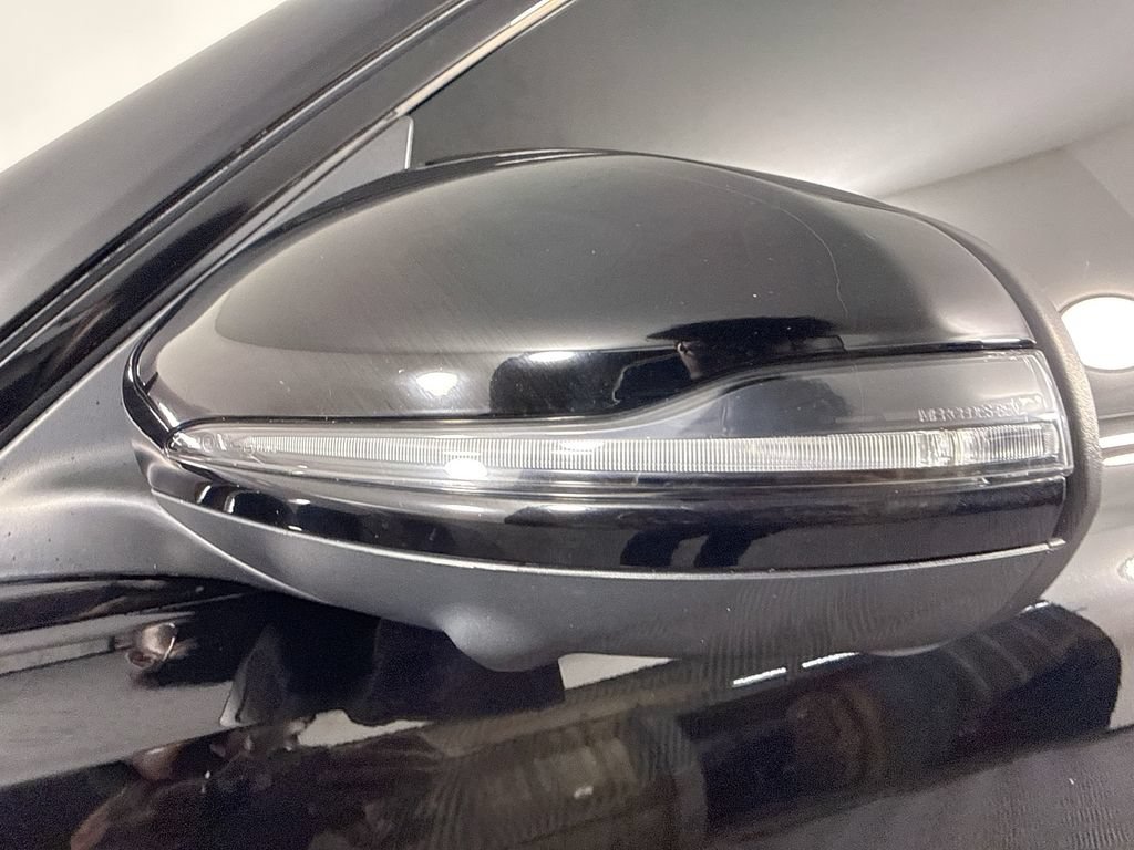 Used 2022 Mercedes-Benz GLB 35 AMG 4MATIC image 19
