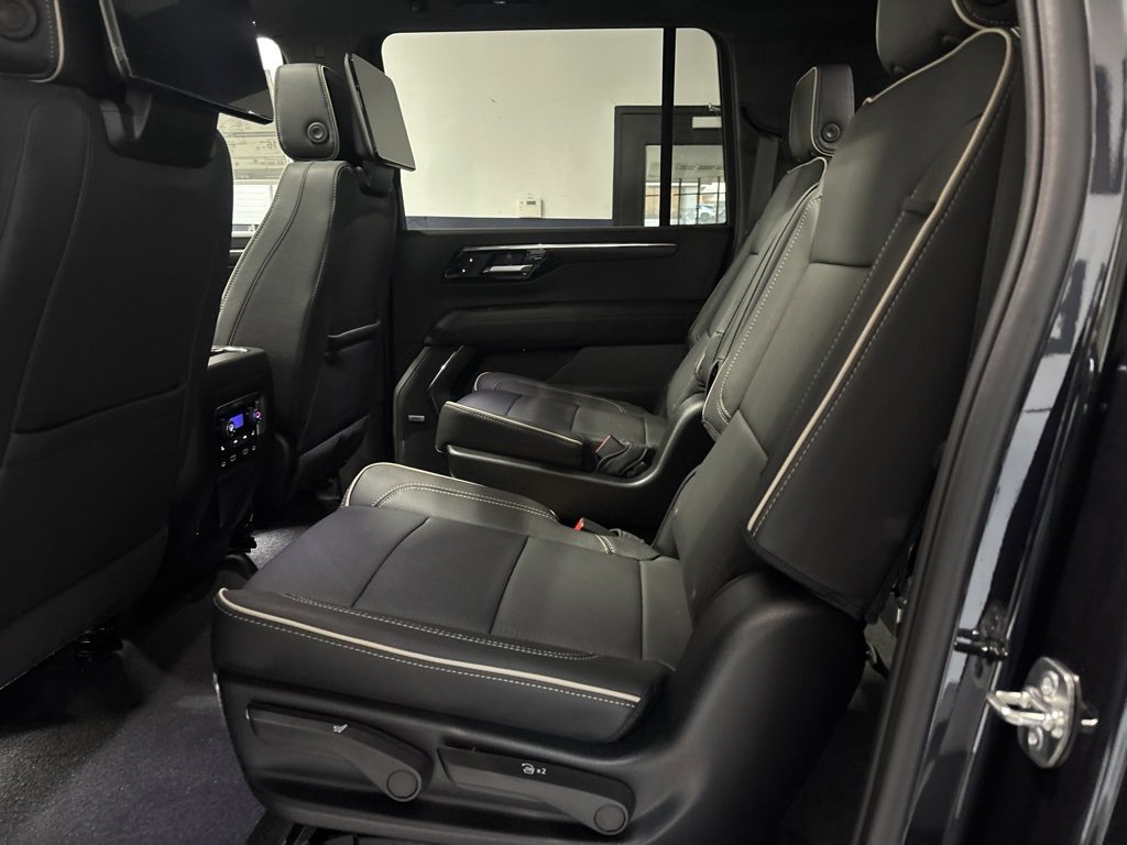 New 2026 Chevrolet Suburban Premier image 30