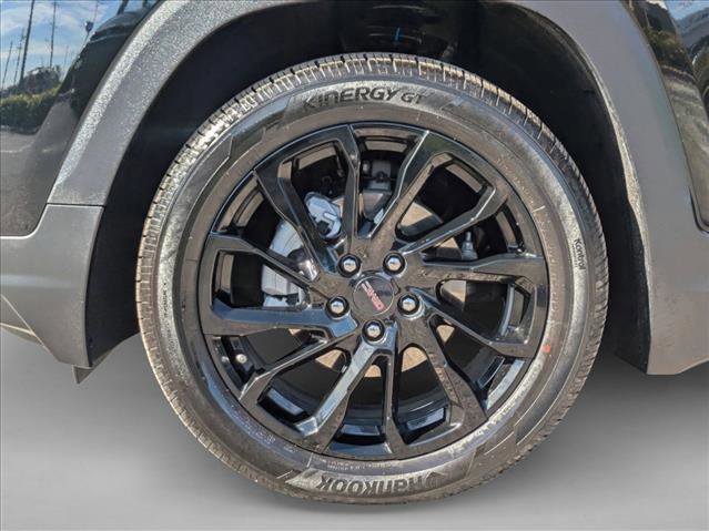 Used 2024 GMC Terrain SLT w/ Tech Package image 22