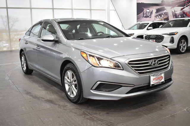 Used 2017 Hyundai Sonata SE image 5