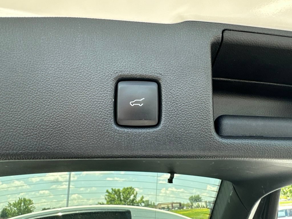 Used 2023 Ford Escape Platinum AWD/4WD image 11
