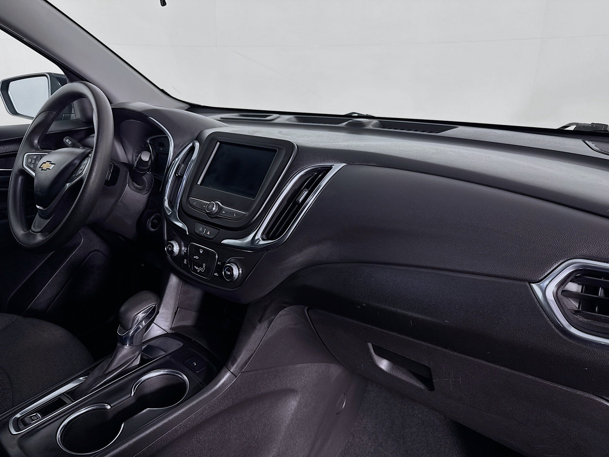 Used 2023 Chevrolet Equinox LT w/ LPO, Floor Liner Package FWD image 29