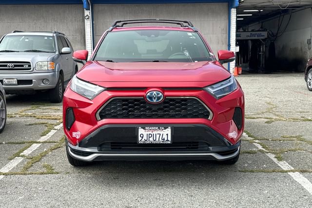 Used 2024 Toyota RAV4 SE w/ Weather & Moonroof Package AWD/4WD image 3