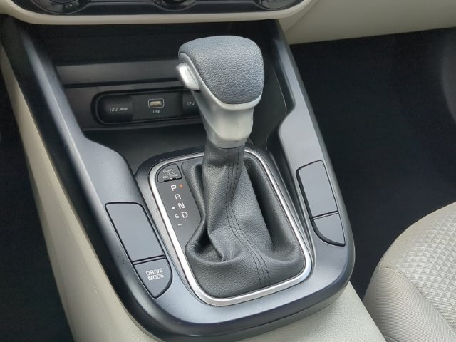 Used 2025 Kia Soul LX FWD image 25
