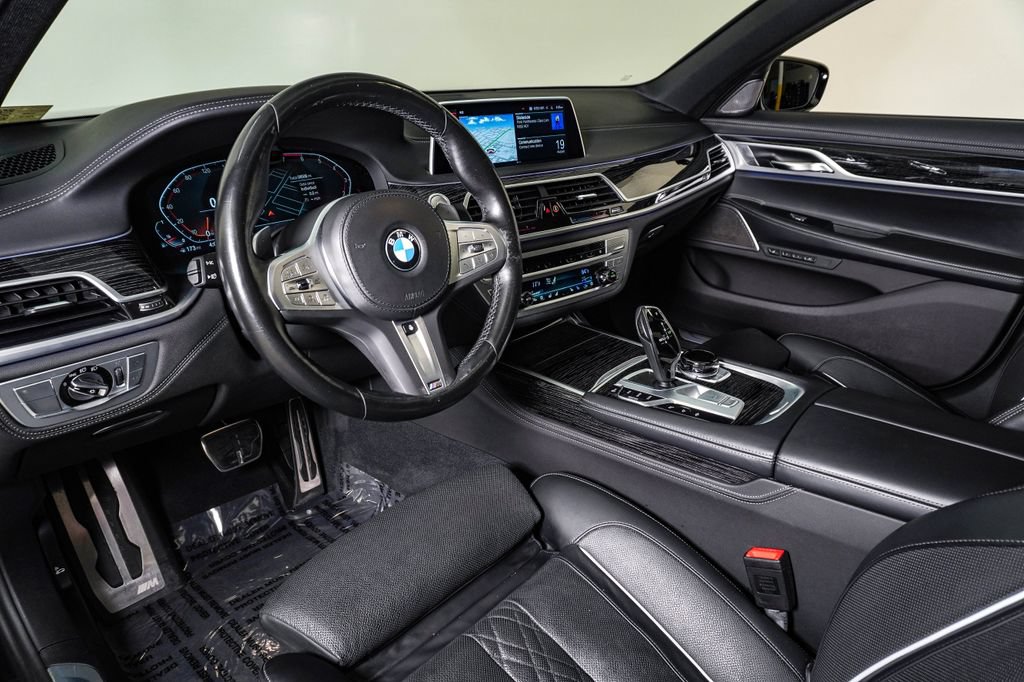 Used 2022 BMW 750i xDrive w/ Luxury Rear Seating Package AWD/4WD image 22