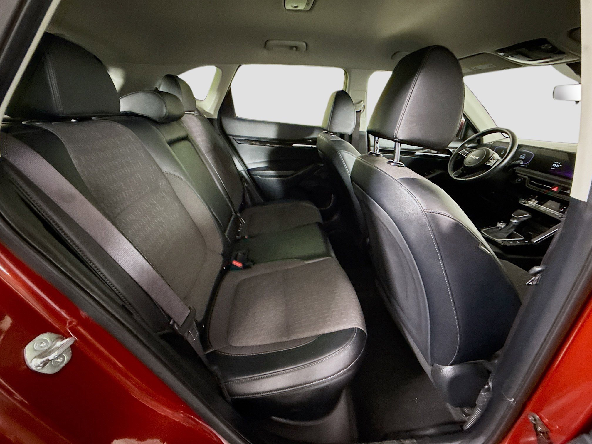 Used 2025 Kia Seltos S image 27