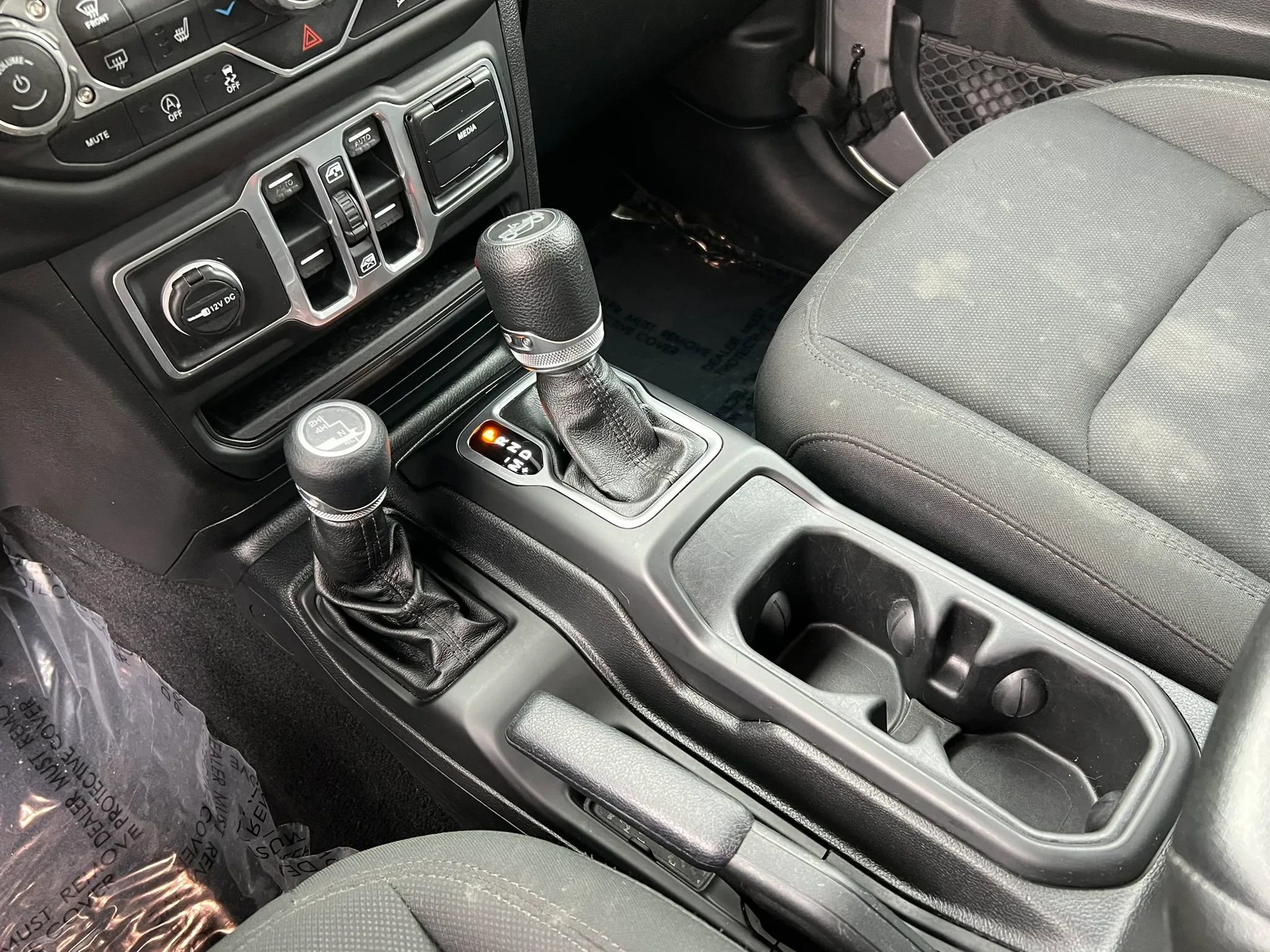 Used 2018 Jeep Wrangler Unlimited Sport S image 18