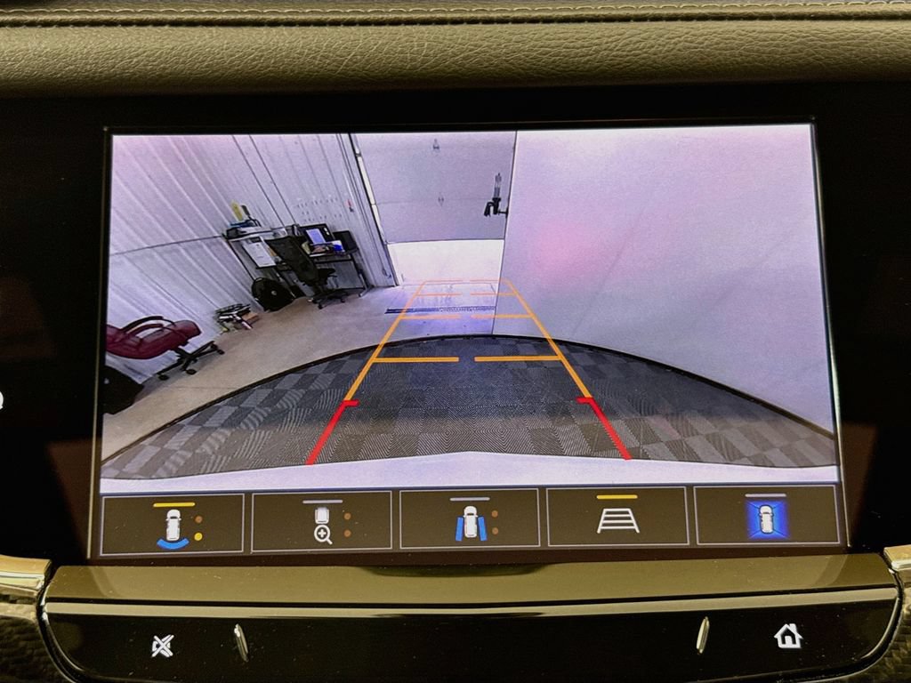 Used 2025 Cadillac XT6 Sport w/ Technology Package AWD/4WD image 14