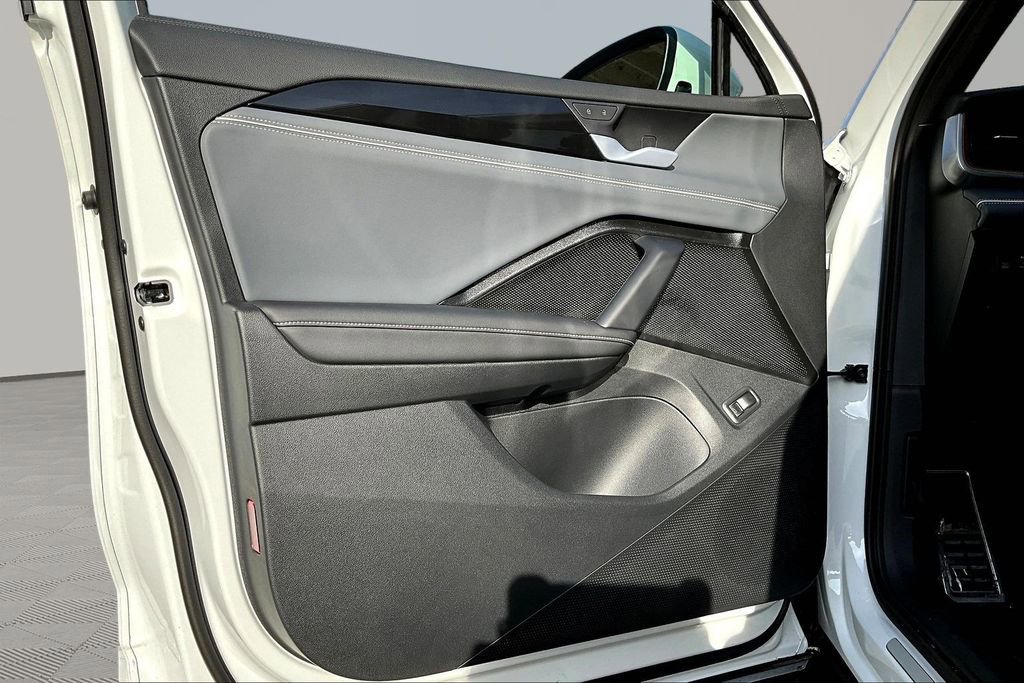 New 2026 Volkswagen Tiguan SEL R-Line image 20