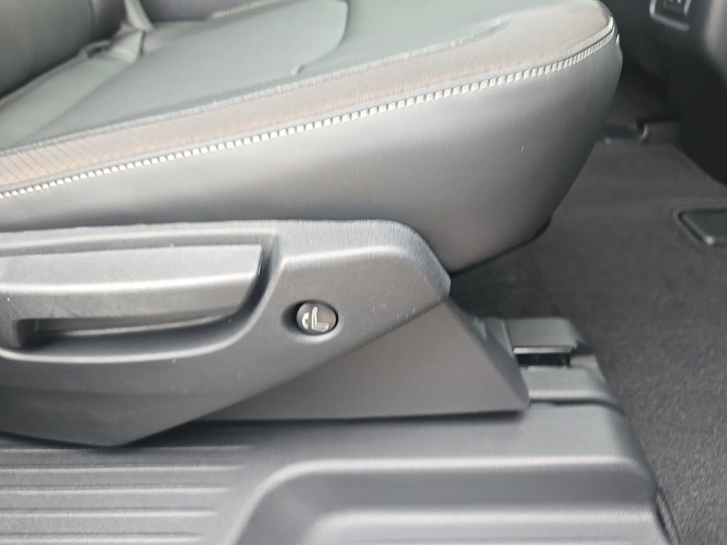 New 2026 Nissan Pathfinder SL image 33