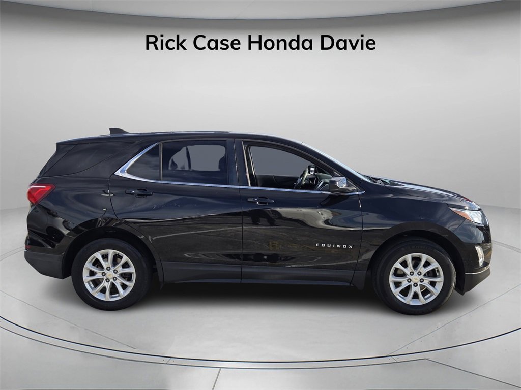 Used 2018 Chevrolet Equinox LT image 3