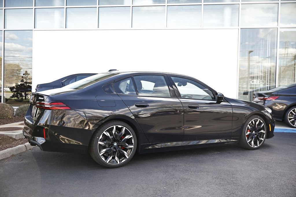 New 2026 BMW 550e xDrive w/ Executive Package AWD/4WD image 7