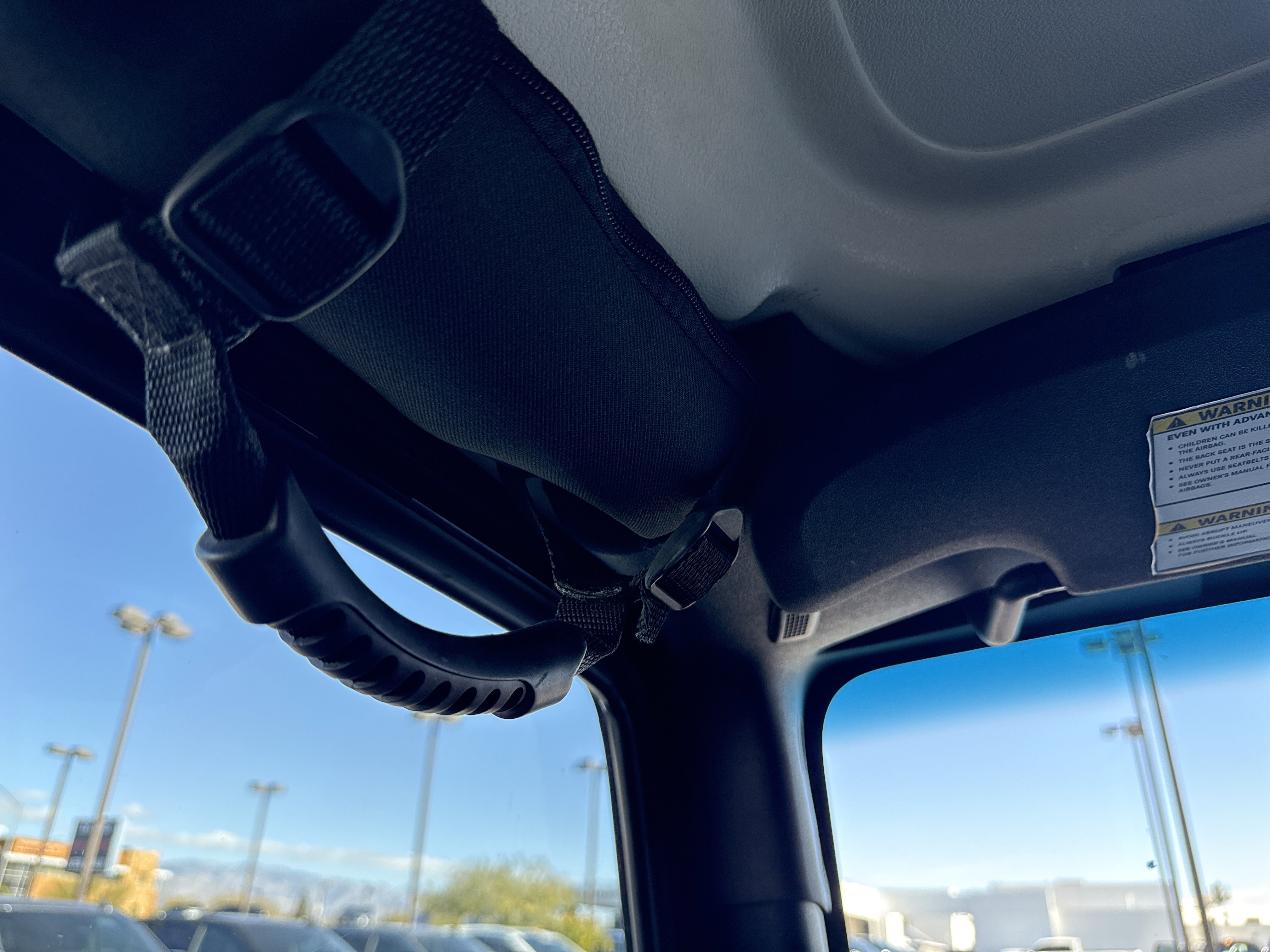 Used 2018 Jeep Wrangler Unlimited Sahara w/ Connectivity Group image 24