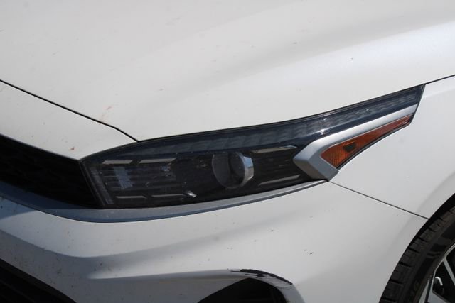 Used 2023 Kia Forte LXS FWD image 11