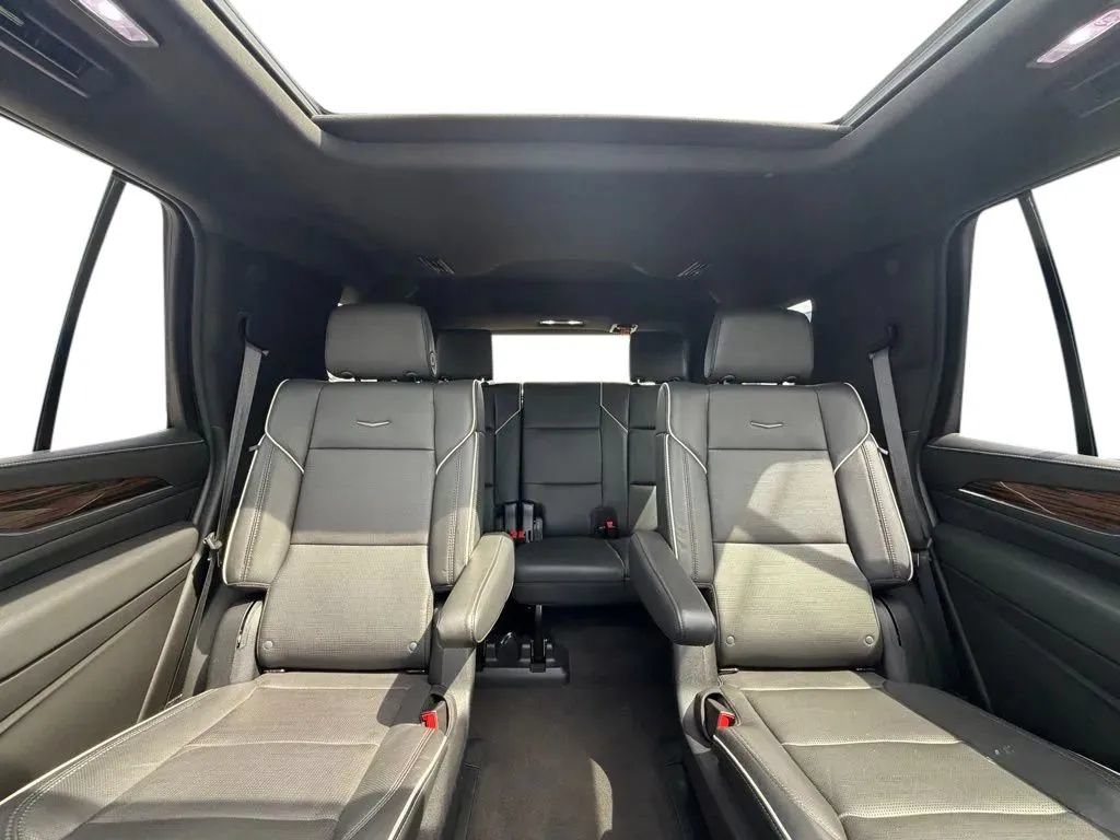 Used 2023 Cadillac Escalade Premium Luxury AWD/4WD image 27
