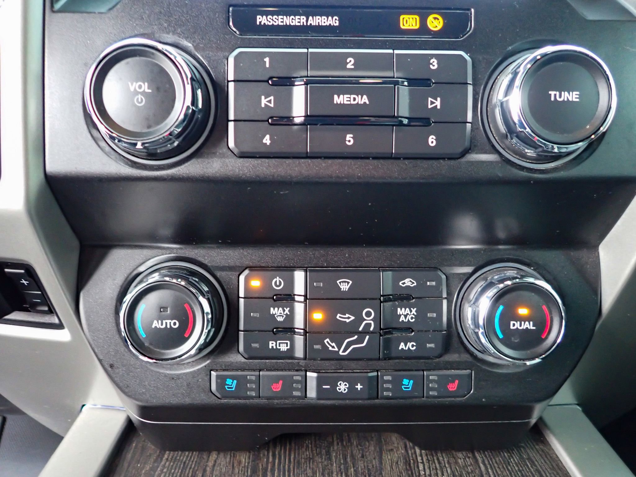 Used 2021 Ford F250 Lariat w/ Tremor Off-Road Package image 15