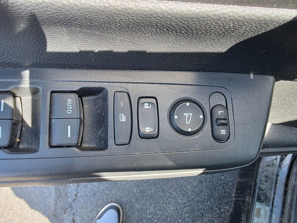 Used 2023 Honda CR-V LX image 12