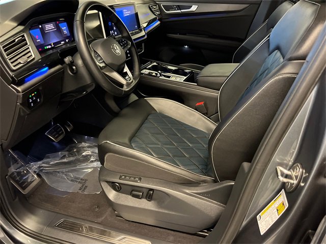 Certified 2025 Volkswagen Atlas Cross Sport SEL Premium R-Line image 7