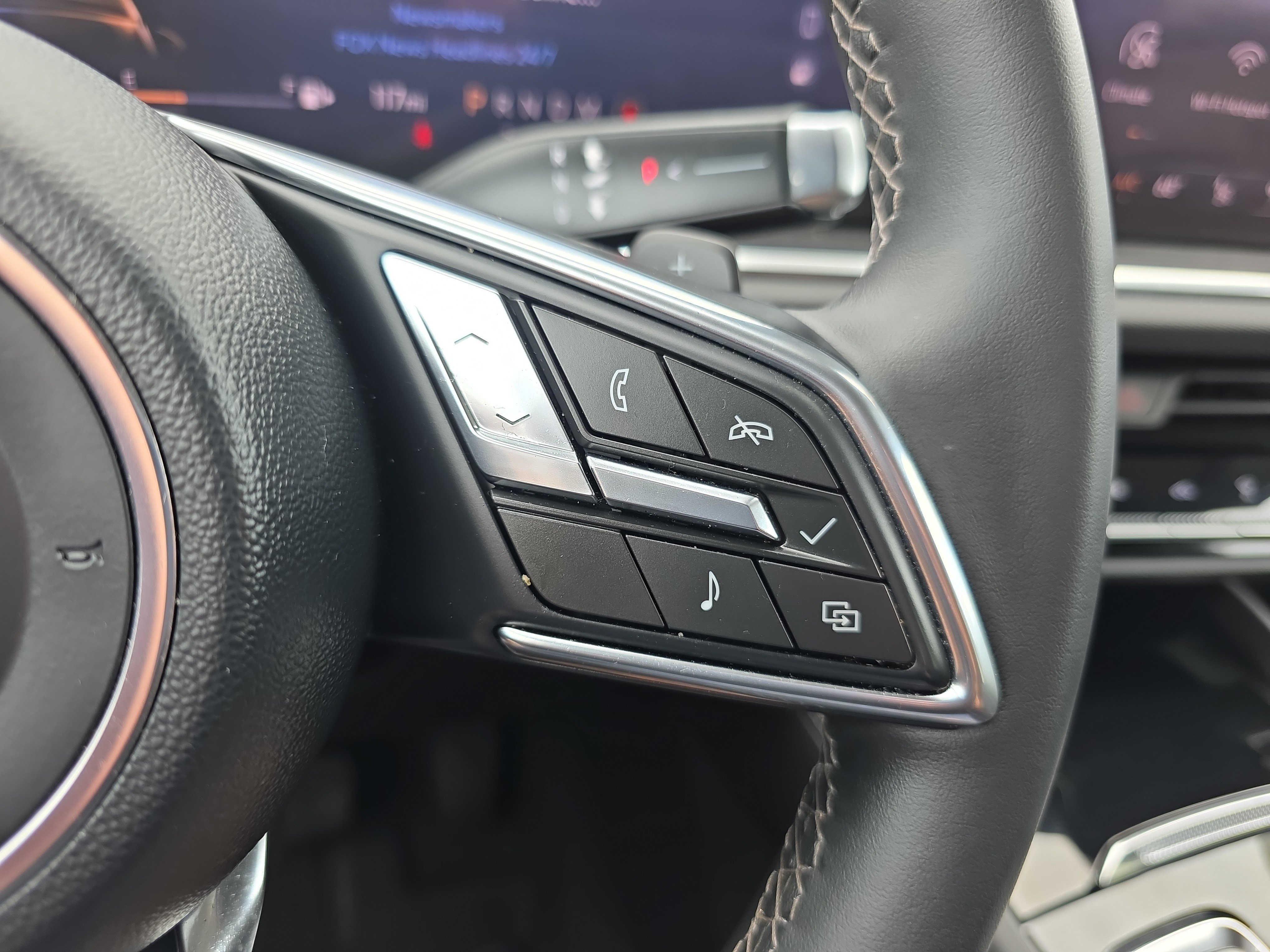 Used 2025 Buick Envision Preferred AWD/4WD image 20