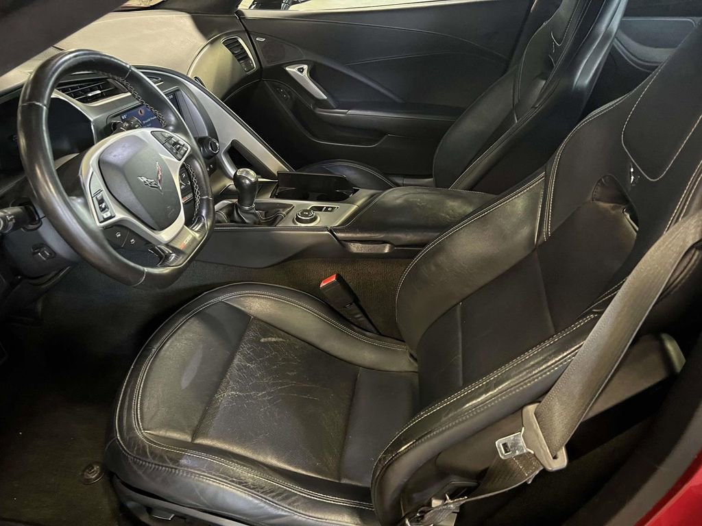 Used 2015 Chevrolet Corvette Z06 w/ 3LZ Preferred Equipment Group RWD image 12