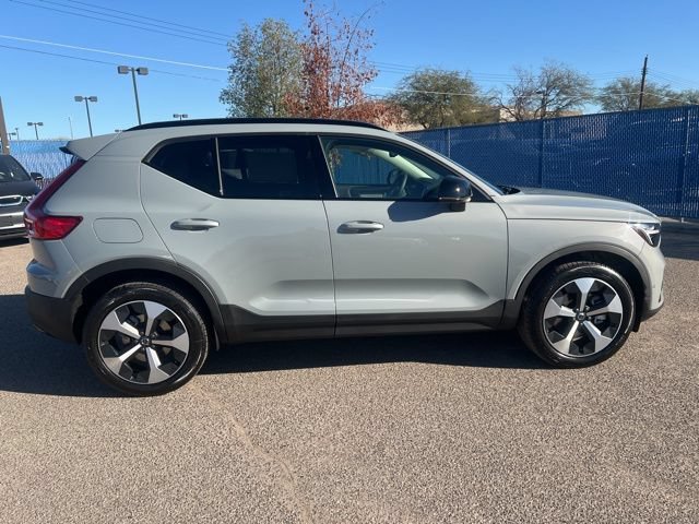 New 2026 Volvo XC40 B5 Plus w/ Protection Package Premier AWD/4WD image 7
