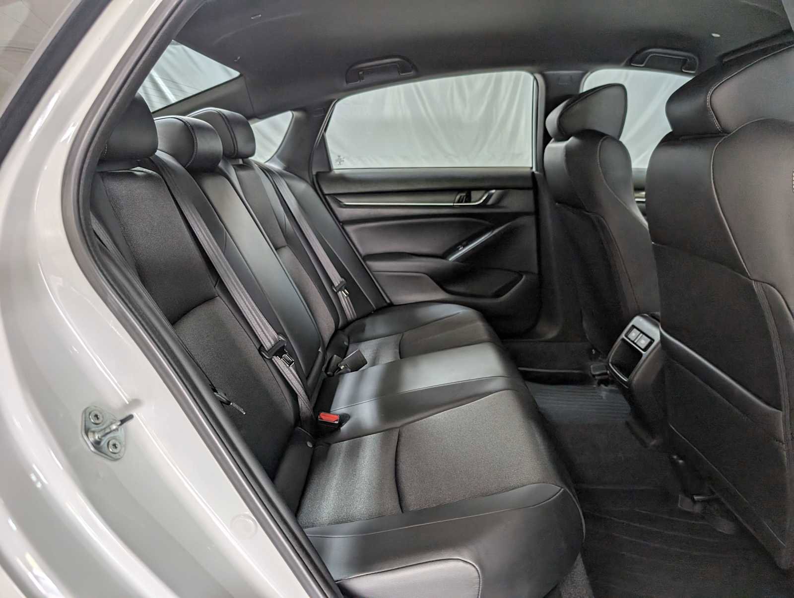 Used 2022 Honda Accord Sport image 29