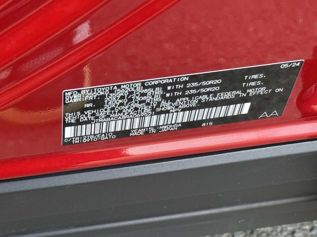 Used 2024 Toyota bZ4X AWD w/ Weather Package image 31