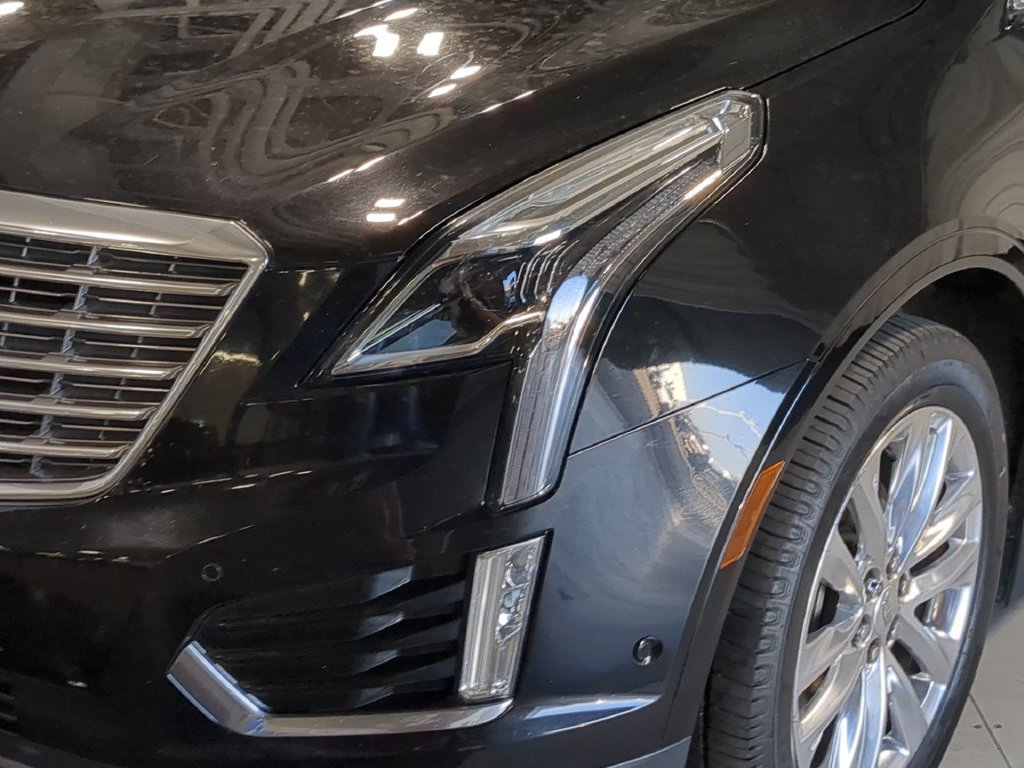 Used 2019 Cadillac XT5 Platinum AWD/4WD image 14