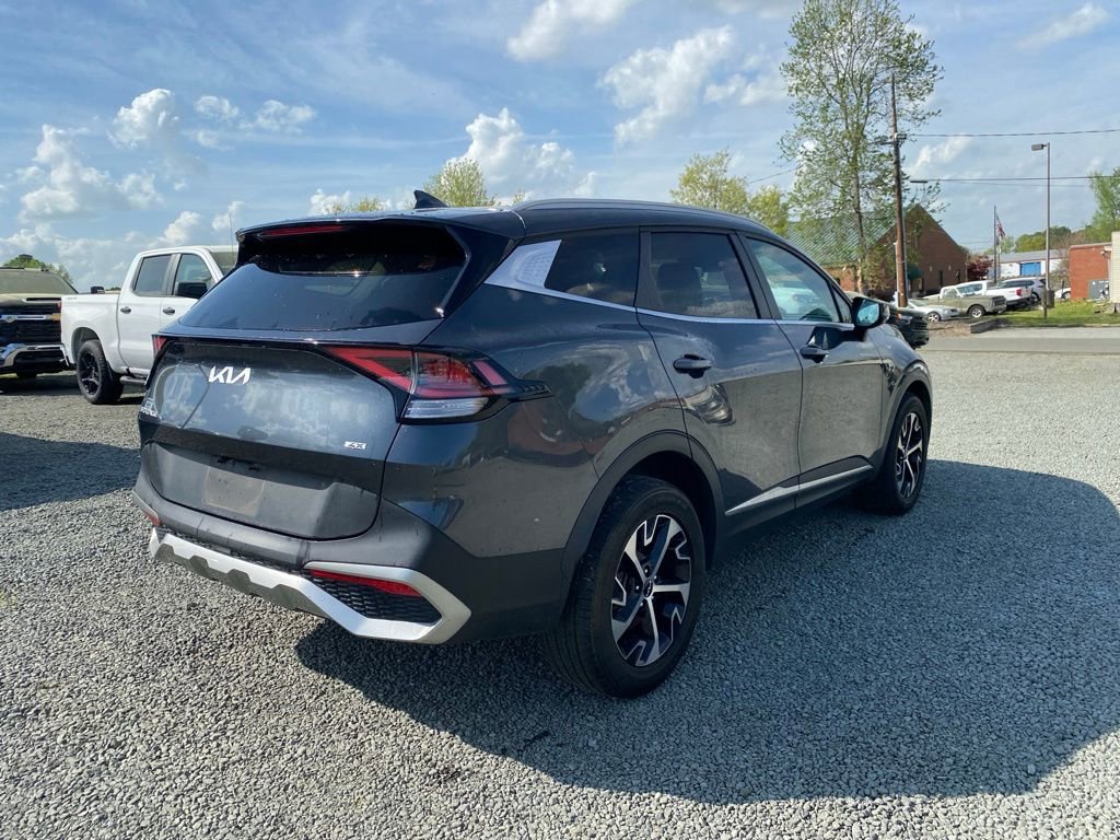 Used 2023 Kia Sportage EX AWD/4WD image 3