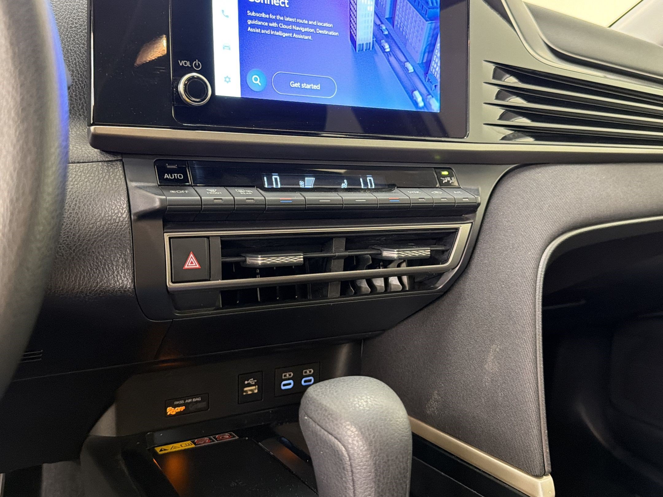 Used 2025 Toyota Camry LE FWD image 19