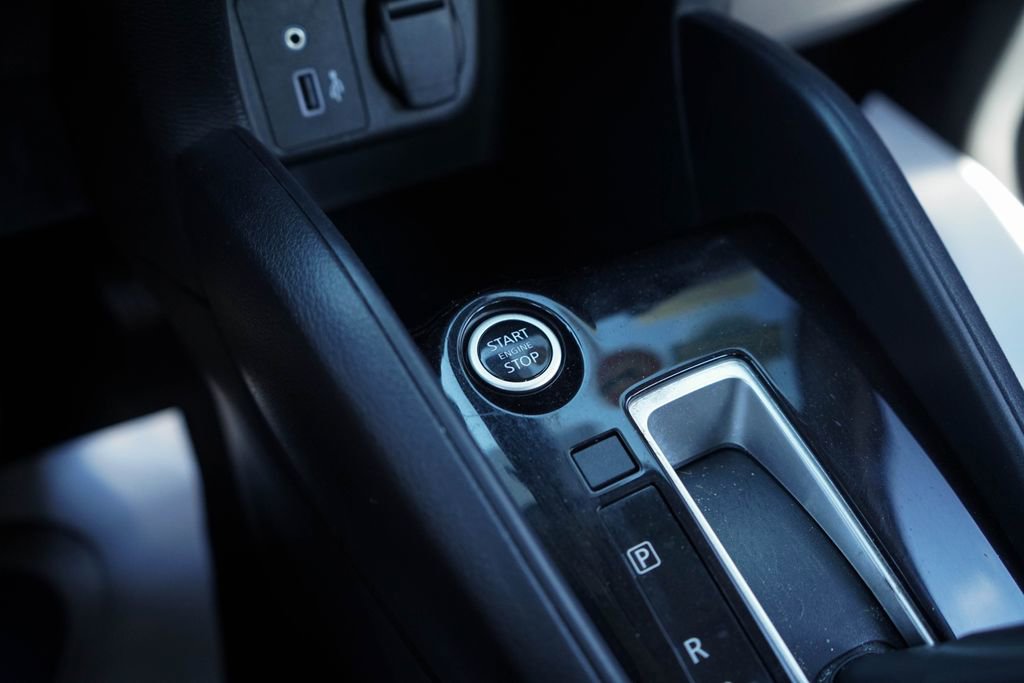 Used 2022 Nissan Versa SV image 22