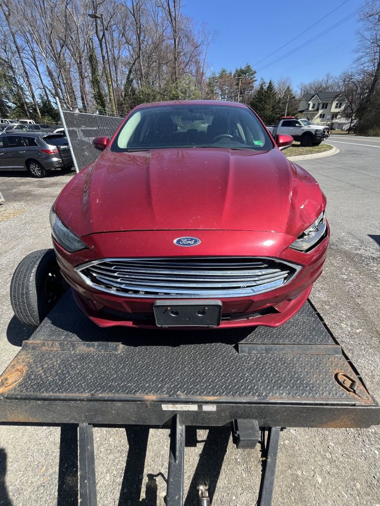Used 2017 Ford Fusion SE FWD image 3