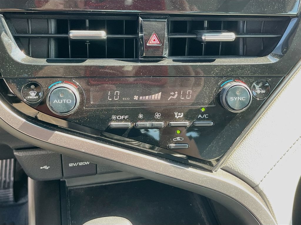 Used 2022 Toyota Camry SE FWD image 15