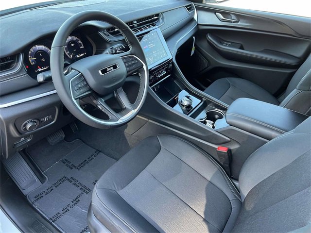 New 2025 Jeep Grand Cherokee L Laredo w/ Luxury Tech Group I image 29