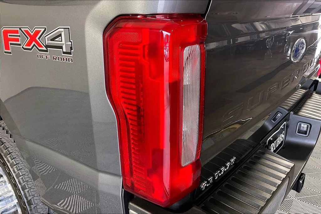 Used 2025 Ford F350 XLT w/ FX4 Off-Road Package AWD/4WD image 34