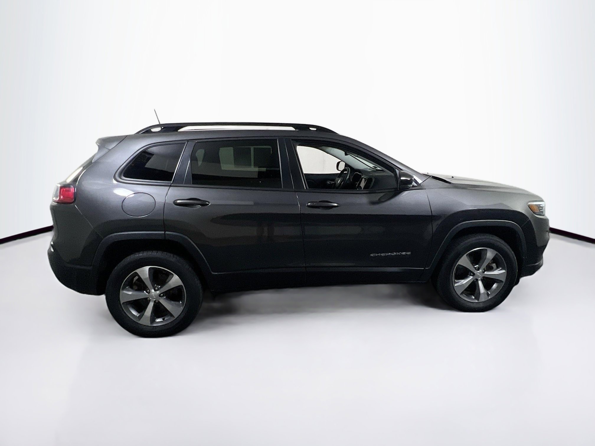 Used 2022 Jeep Cherokee Limited image 4