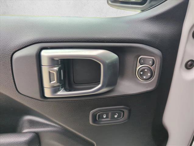 Used 2026 Jeep Gladiator Mojave AWD/4WD image 29