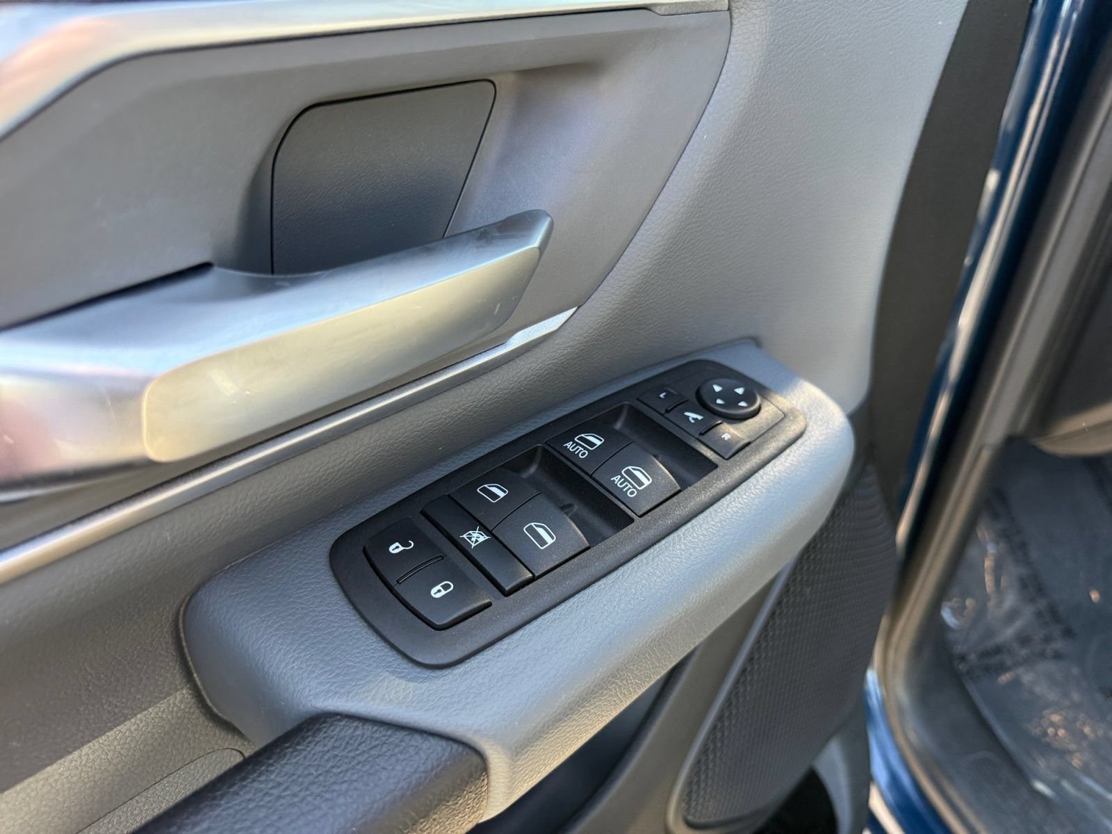 Used 2023 RAM 1500 Big Horn AWD/4WD image 24