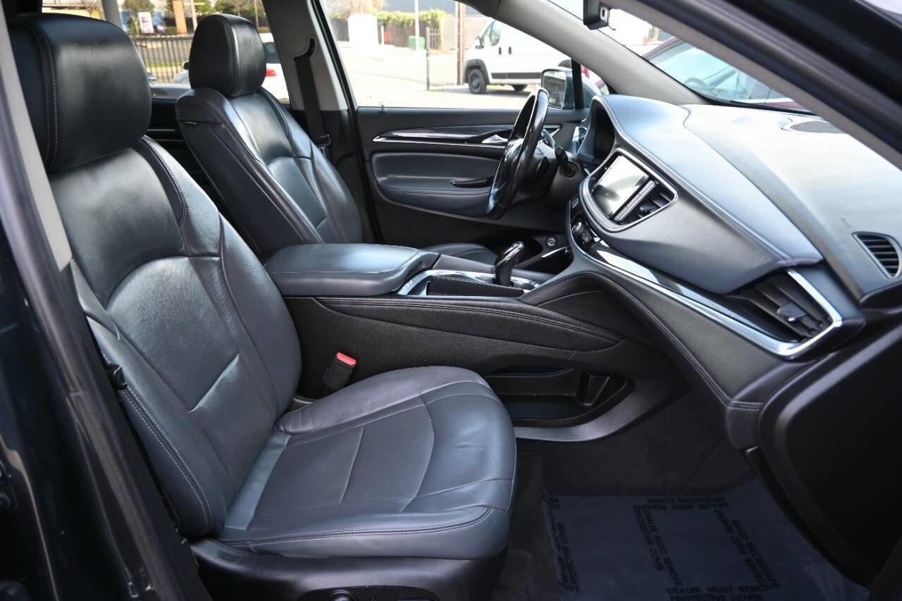 Used 2018 Buick Enclave Essence FWD image 13