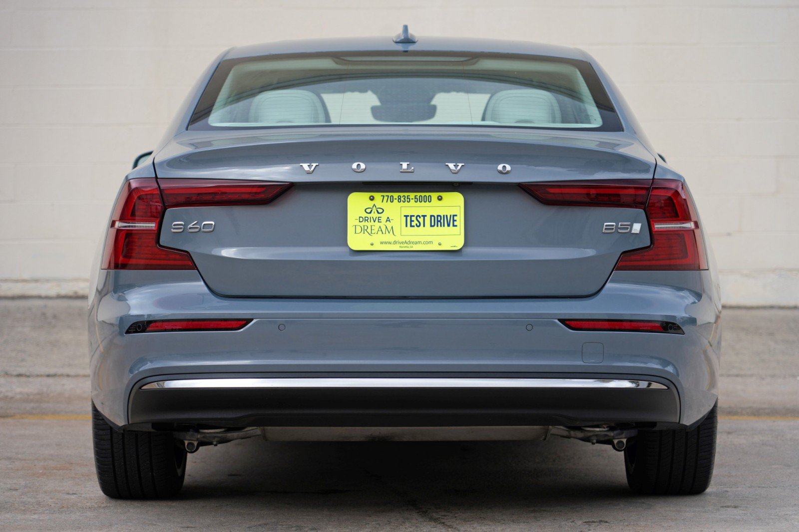 Used 2023 Volvo S60 B5 Ultimate w/ Climate Package FWD image 11