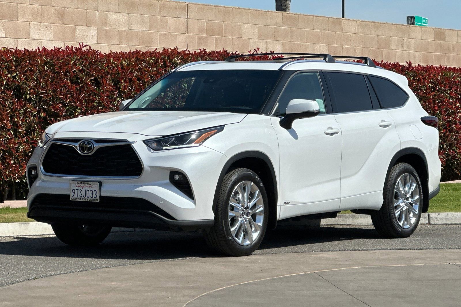 Used 2026 Toyota Highlander Limited image 8