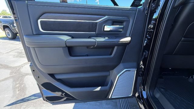 New 2026 RAM 3500 Laramie AWD/4WD image 14
