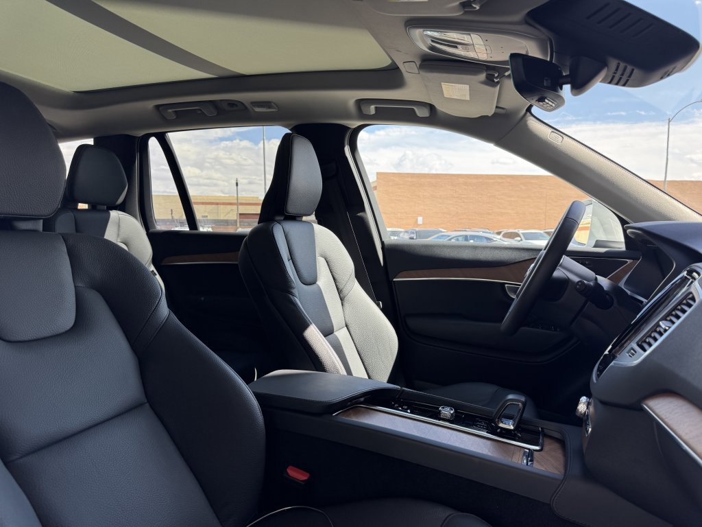 Used 2024 Volvo XC90 T8 Core w/ Protection Package Premier image 44