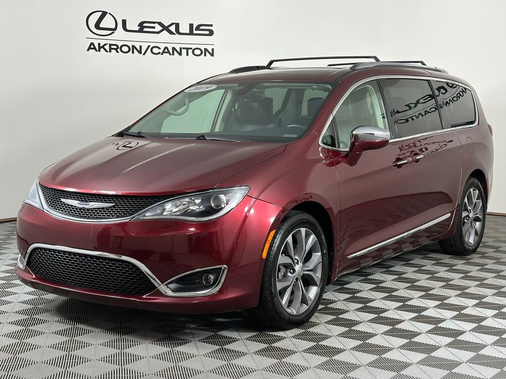 Used 2019 Chrysler Pacifica Limited w/ Tire & Wheel Group image 10
